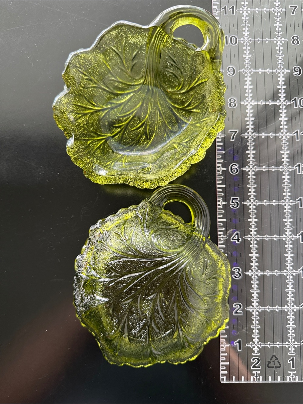 Vintage 1950 Green Pebble Leaf Glass Decorative Dishes - Indiana Glass Co